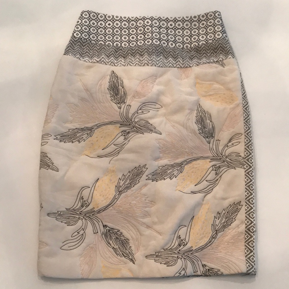Tory Burch Linen Silk Embroidered Skirt size 2